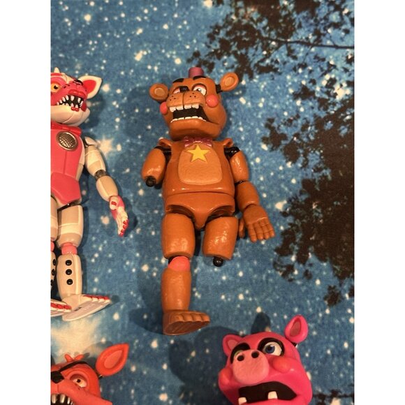 five nights at freddys Lot Incomplete - Picture 3 of 5